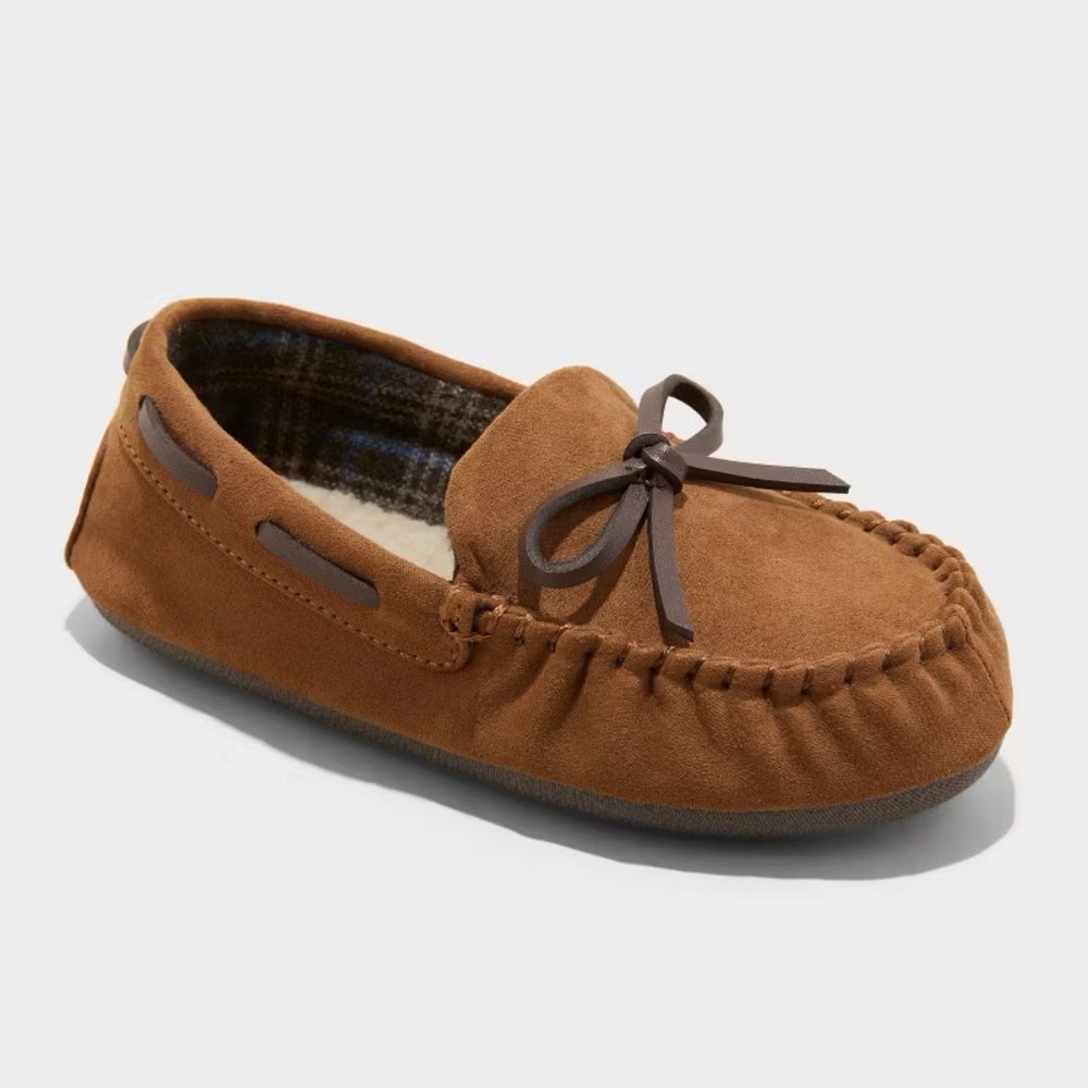 NWT  Boys Cat & Jack Moccasin Slippers - Chestnut